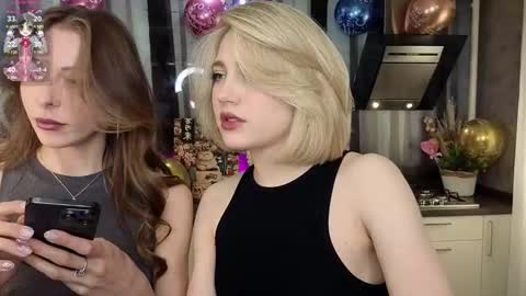 Snapshot of pinkadele chatting on 03.03.25 Adele online show from 03.03.25