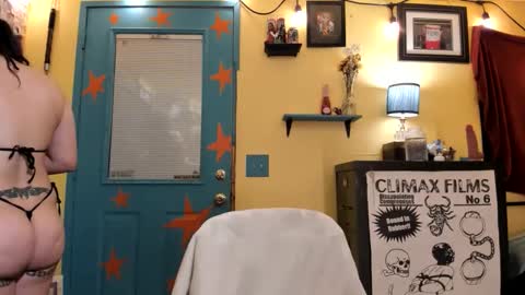 Virginity smiles online show from 12.18.25