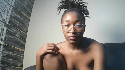 PinkyAura online show from 02.13.26