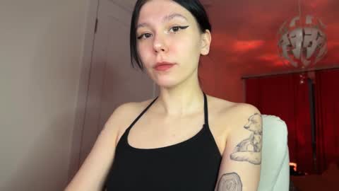 Snapshot of pinkdollylovv chatting on 02.01.25 pinkdollylovv online show from 02.01.25