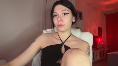 Snapshot of pinkdollylovv chatting on 02.28.25 pinkdollylovv online show from 02.28.25