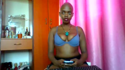 Snapshot of pinkdomina01 chatting on 06.26.26 pinkdomina01 online show from 06.26.26