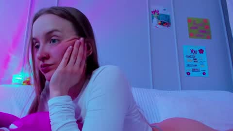 Mila online show from 04.11.26