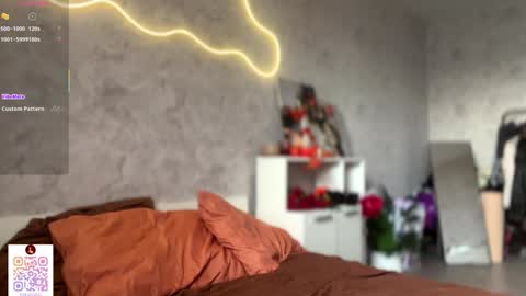  HERES ALICE  WELCOME EVERYONE LOVENSE DOMI REACT TO YOUR TIPS LETS MAKE A GREAT SHOW TOGETHER  online show from 10.24.25