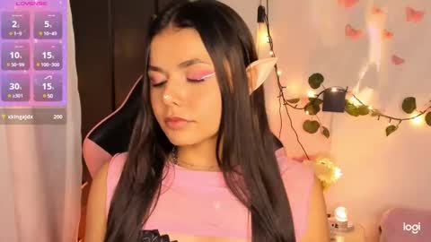 Sarah .. online show from 12.06.24