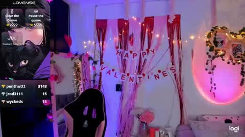 Sarah .. online show from 02.08.25