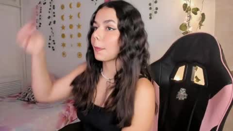 Snapshot of pinkpantherr_ chatting on 04.01.26 Sarah .. online show from 04.01.26