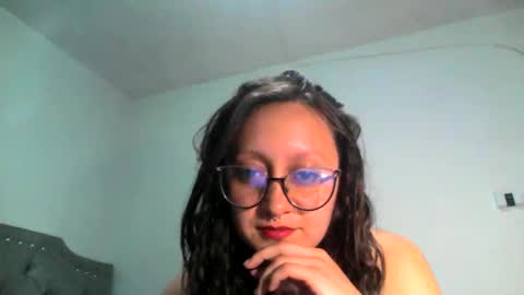 pinkvixen69 online show from 10.12.25