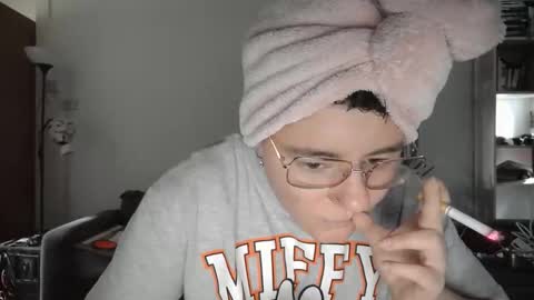 pinkwife97 online show from 09.13.25