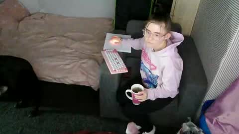 pinkwife97 online show from 11.19.25