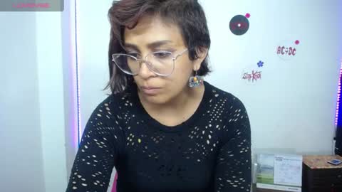 Snapshot of pinky_pinky_ chatting on 06.21.26 VIOLETA LOPEZ online show from 06.21.26