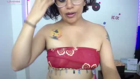 Snapshot of pinky_pinky_ chatting on 07.05.26 VIOLETA LOPEZ online show from 07.05.26