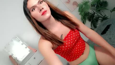 Snapshot of pinky_web03 chatting on 12.01.25 pinky_web03 online show from 12.01.25