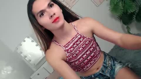 Snapshot of pinky_web03 chatting on 12.19.25 pinky_web03 online show from 12.19.25