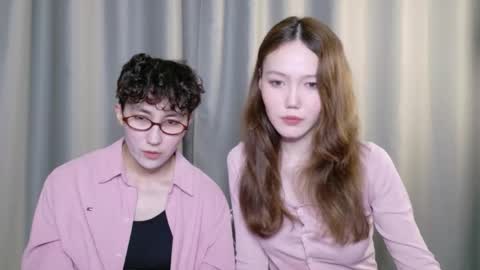 Li long hair and Ru short hair online show from 06.06.26