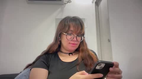 Snapshot of pinkyrosexx chatting on 05.02.26 Rose online show from 05.02.26