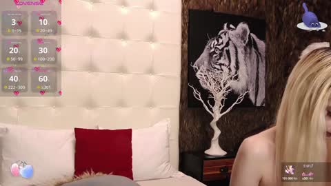 Snapshot of pinkyspark chatting on 01.21.25 Pinky online show from 01.21.25