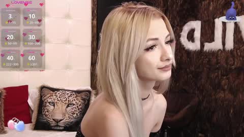 Snapshot of pinkyspark chatting on 02.03.25 Pinky online show from 02.03.25