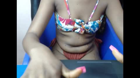 Snapshot of pinkyxxpussy chatting on 09.26.25 pinkyxxpussy online show from 09.26.25