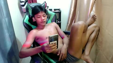 Snapshot of pinoy_cuteboy69 chatting on 05.21.26 pinoy_cuteboy69 online show from 05.21.26