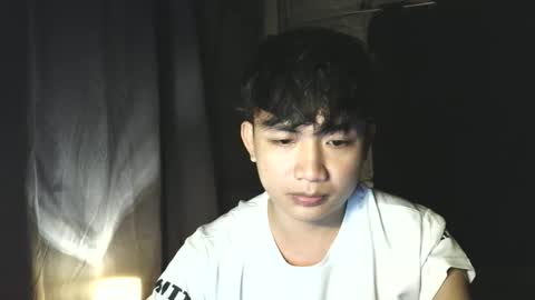 Snapshot of pinoy_petitehugecock chatting on 11.01.25 alex online show from 11.01.25