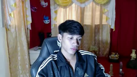 Snapshot of pinoyhotprincexxx chatting on 10.30.25 pinoyhotprincexxx online show from 10.30.25