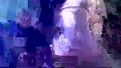 Snapshot of pinshipaola chatting on 10.26.25 Secretos online show from 10.26.25