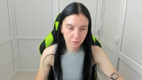 Snapshot of piper_smilee chatting on 07.18.26 Piper online show from 07.18.26
