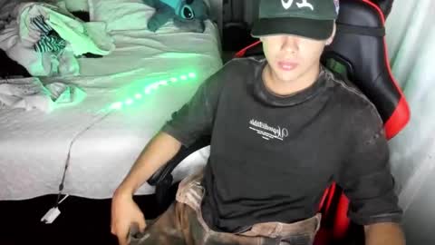 Snapshot of piperodriguez_ chatting on 02.15.25 Pipe Rodriguez online show from 02.15.25