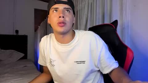 Snapshot of piperodriguez_ chatting on 02.22.25 Pipe Rodriguez online show from 02.22.25