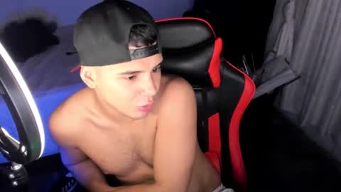 Snapshot of piperodriguez_ chatting on 03.06.25 Pipe Rodriguez online show from 03.06.25