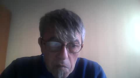 Snapshot of pipi2704 chatting on 12.22.24 pipi2704 online show from 12.22.24