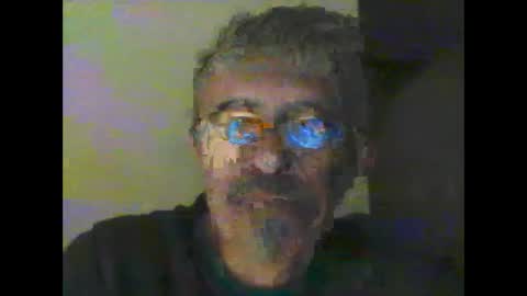 Snapshot of pipi2704 chatting on 02.18.25 pipi2704 online show from 02.18.25