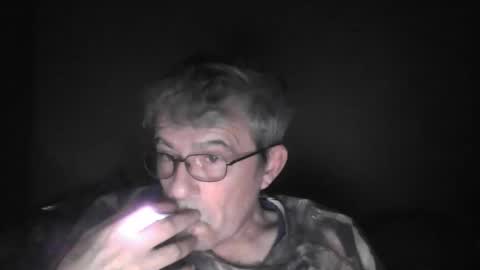Snapshot of pipi2704 chatting on 02.28.25 pipi2704 online show from 02.28.25