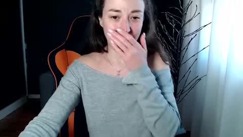 piscesgirl06 online show from 12.14.24