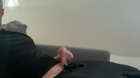 Snapshot of pises111 chatting on 11.19.25 pises111 online show from 11.19.25