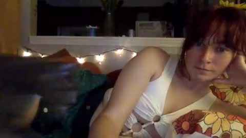 Snapshot of pixie_bella chatting on 05.26.26 pixie_bella online show from 05.26.26