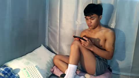 Snapshot of pixie_hugecock chatting on 07.16.26 jay online show from 07.16.26