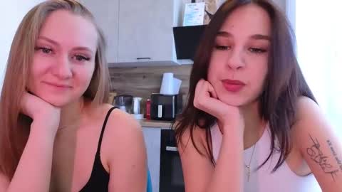 Snapshot of pixie_molly chatting on 02.04.26 Molly online show from 02.04.26