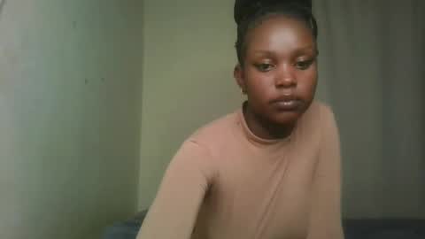 Snapshot of pixie_roman chatting on 12.05.24 Majesty online show from 12.05.24