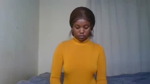 Snapshot of pixie_roman chatting on 12.23.24 Majesty online show from 12.23.24