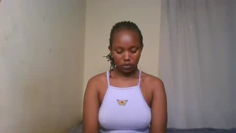 Snapshot of pixie_roman chatting on 01.31.25 Majesty online show from 01.31.25