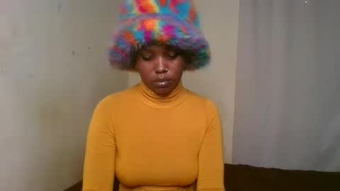 Snapshot of pixie_roman chatting on 02.12.25 Majesty online show from 02.12.25