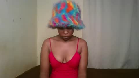 Snapshot of pixie_roman chatting on 02.13.25 Majesty online show from 02.13.25