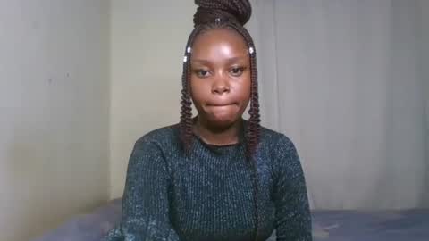 Snapshot of pixie_roman chatting on 02.26.25 Majesty online show from 02.26.25