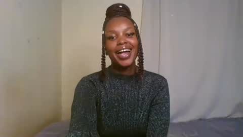 Snapshot of pixie_roman chatting on 02.26.25 Majesty online show from 02.26.25