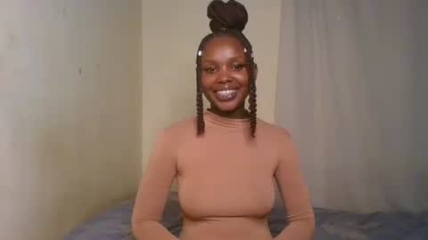 Snapshot of pixie_roman chatting on 02.28.25 Majesty online show from 02.28.25