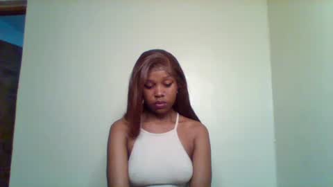 Snapshot of pixie_roman chatting on 09.18.25 Majesty online show from 09.18.25