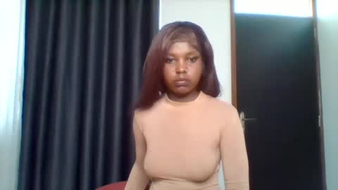 Snapshot of pixie_roman chatting on 10.15.25 Majesty online show from 10.15.25