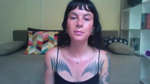 Snapshot of pixiecatfairy chatting on 10.07.25 pixiecatfairy online show from 10.07.25